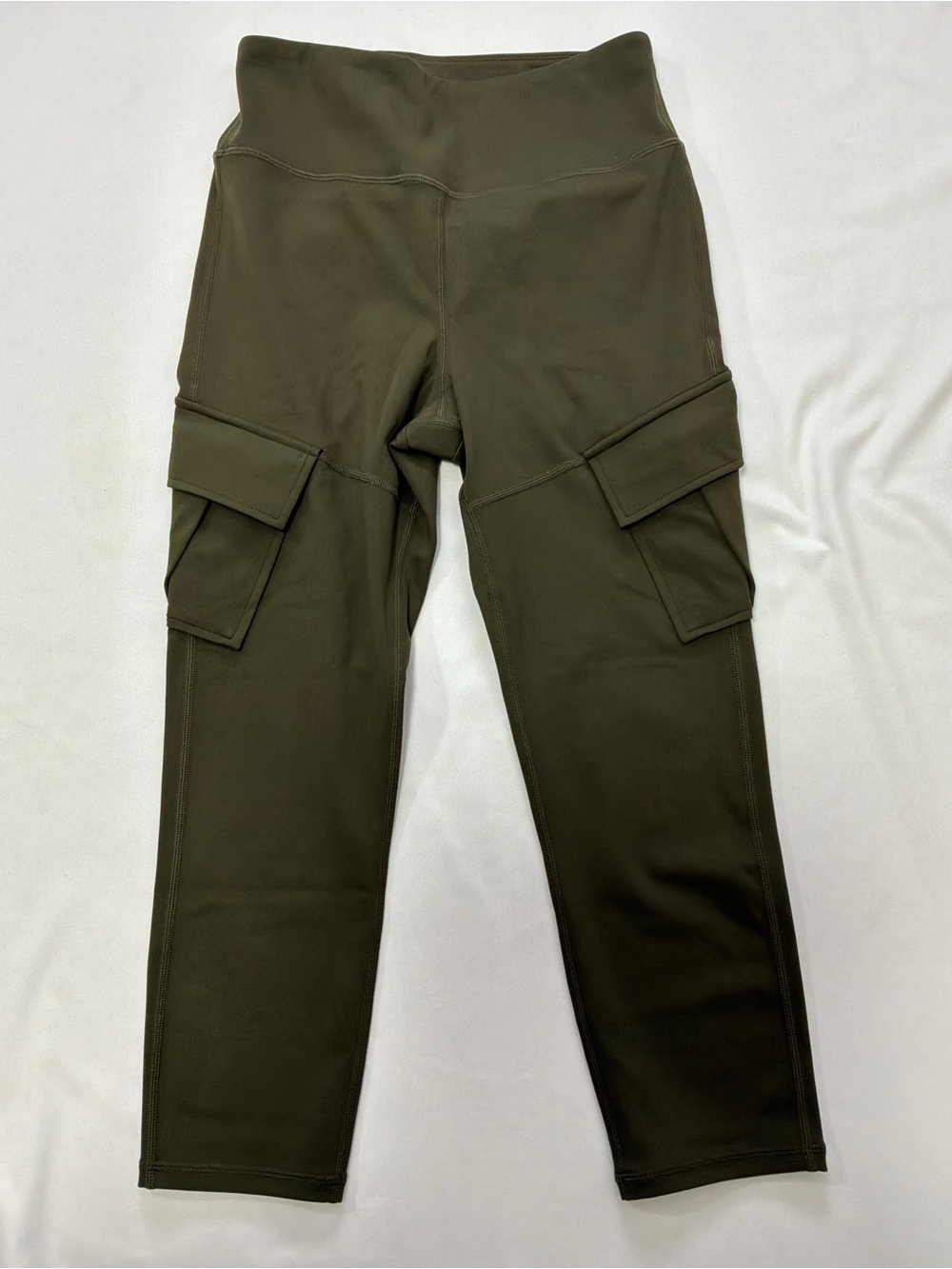 HALARA Olive Cargo Leggings with Side Flap Pockets